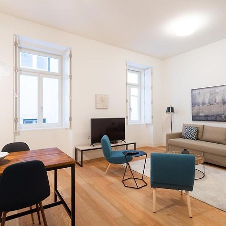 Flh Chiado Trendy Apartment Lisbon Bagian luar foto