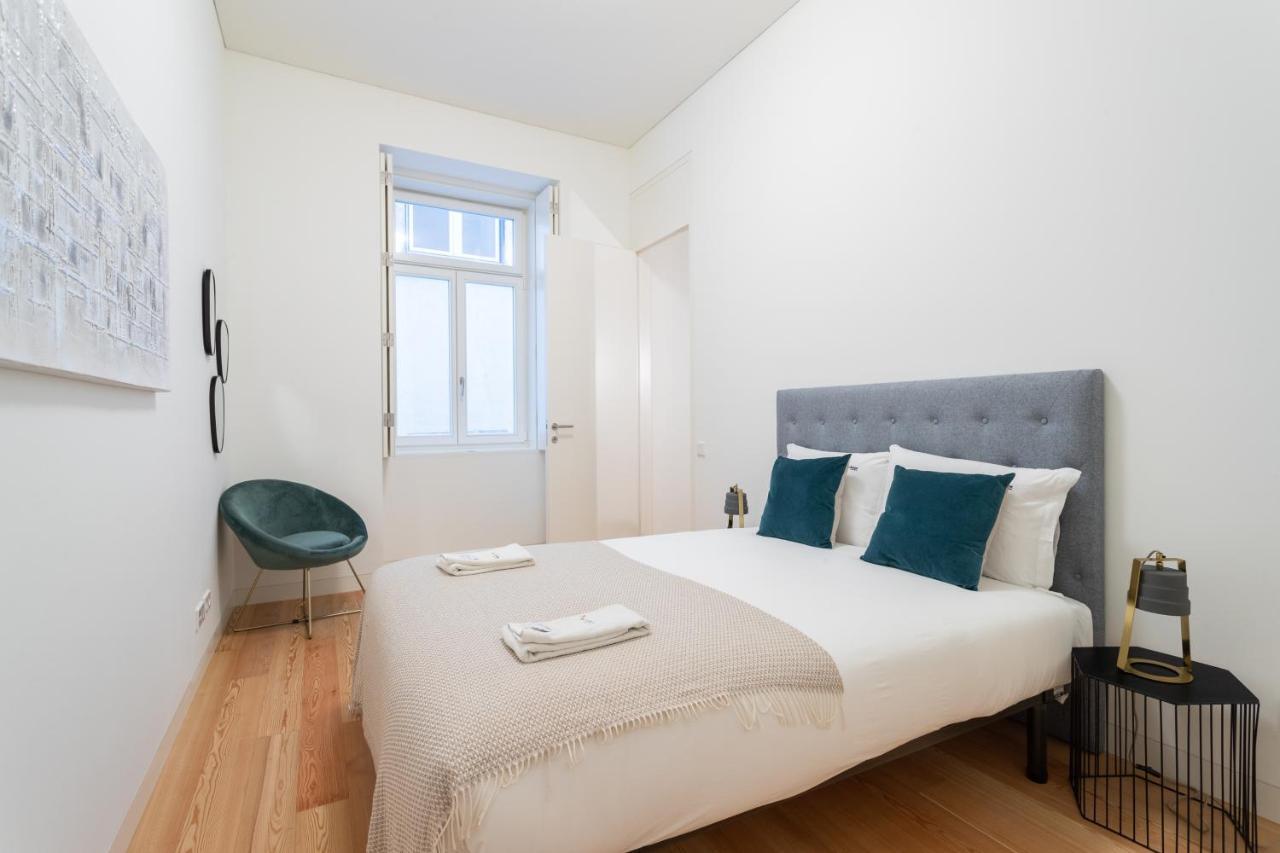 Flh Chiado Trendy Apartment Lisbon Bagian luar foto